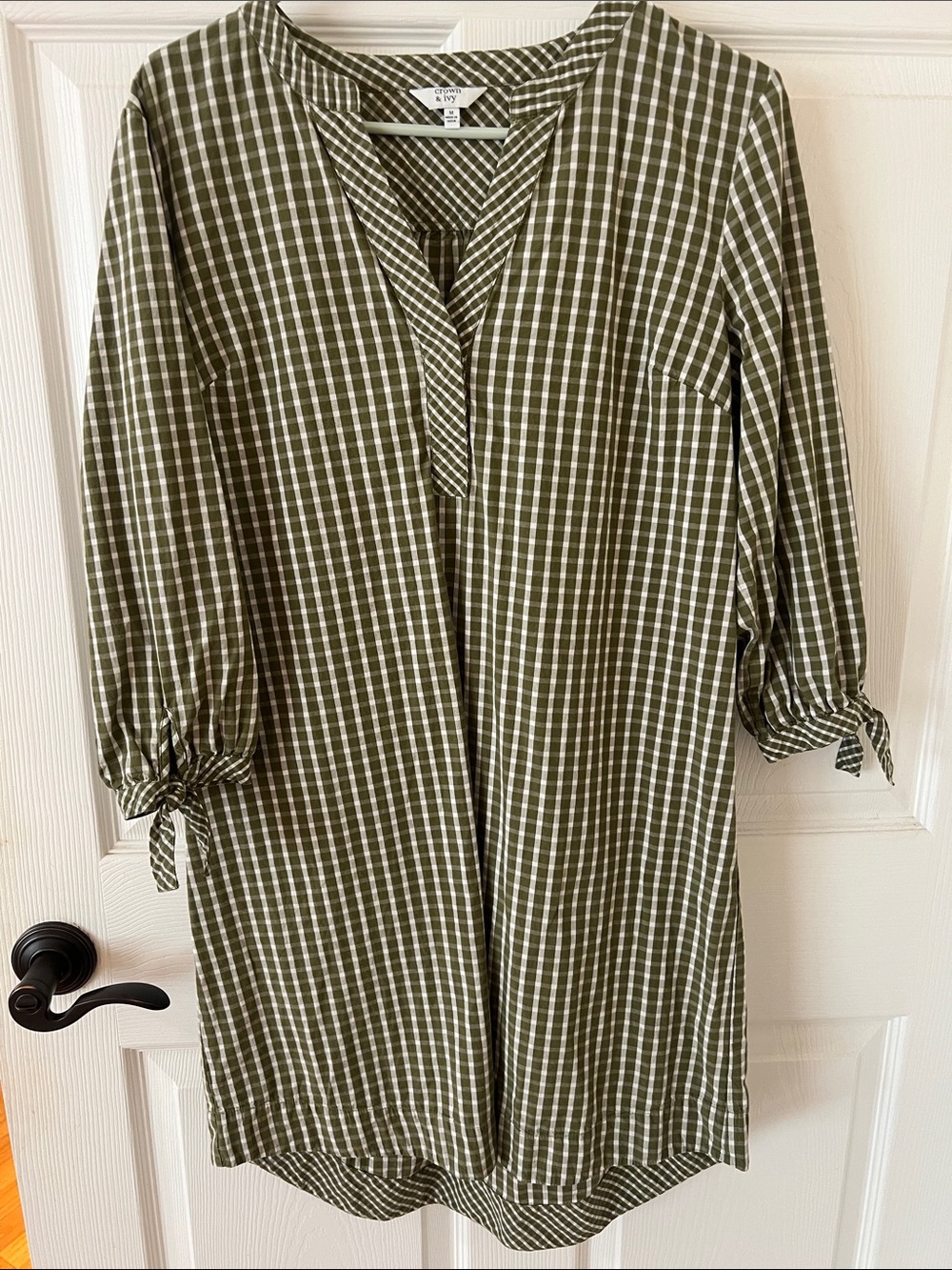 crown & ivy Olive and White Plaid Tie-Cuff Dress